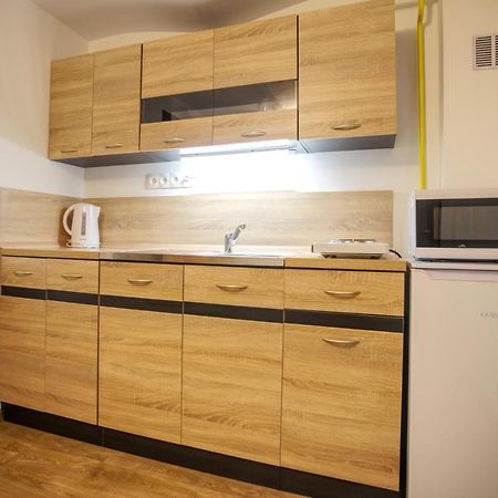 Apartmanek Mezi Kopci Apartment ยาคีมอฟ ภายนอก รูปภาพ